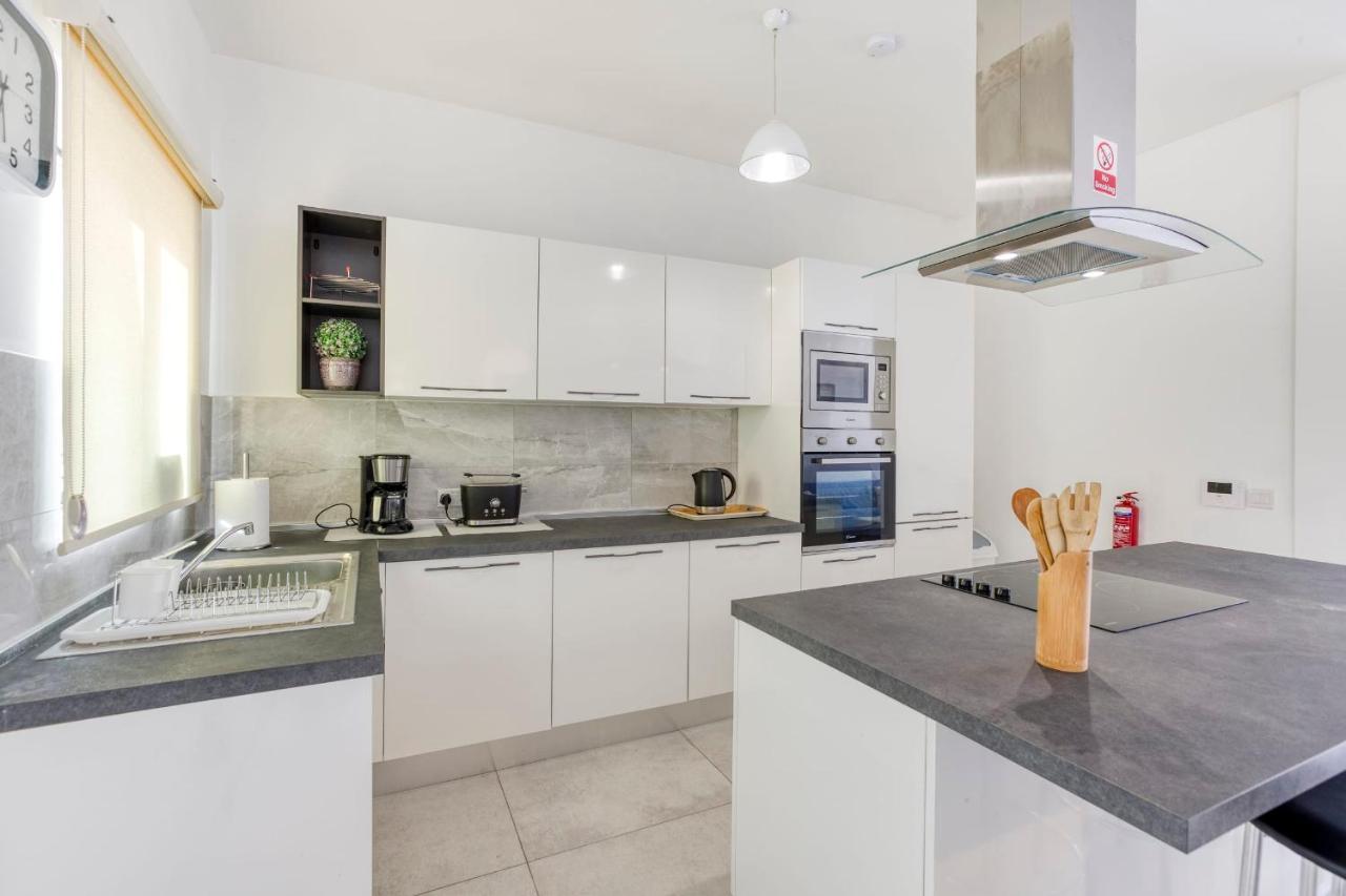 Gzira Penthouse - Hosted By Sweetstay Exterior photo